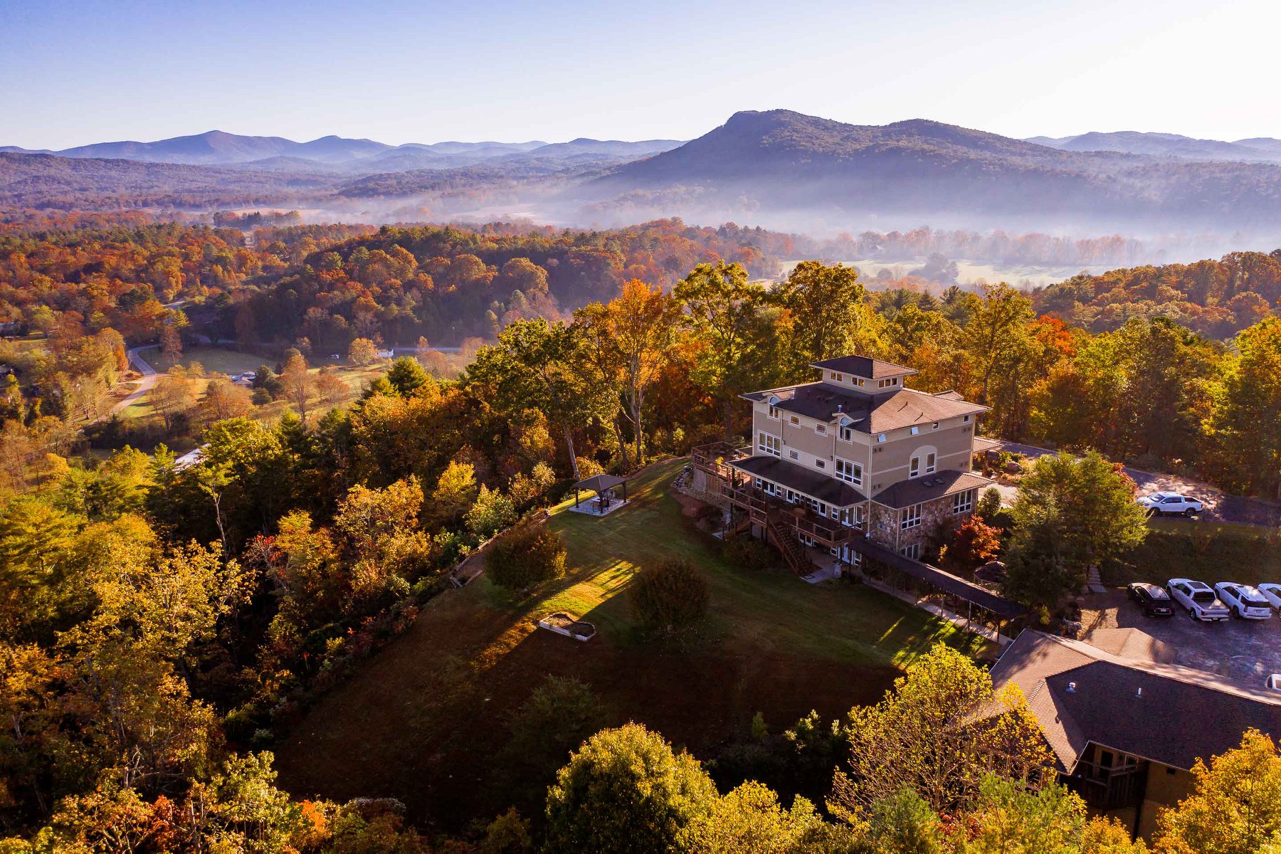 aerial view of Lucille's Mountain Top Inn and Spa