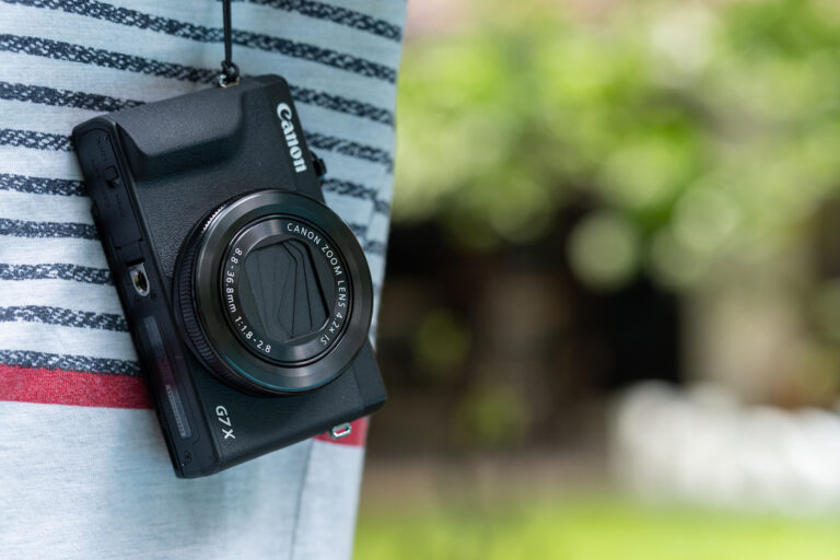 3 Best Cameras for Travel Blogging