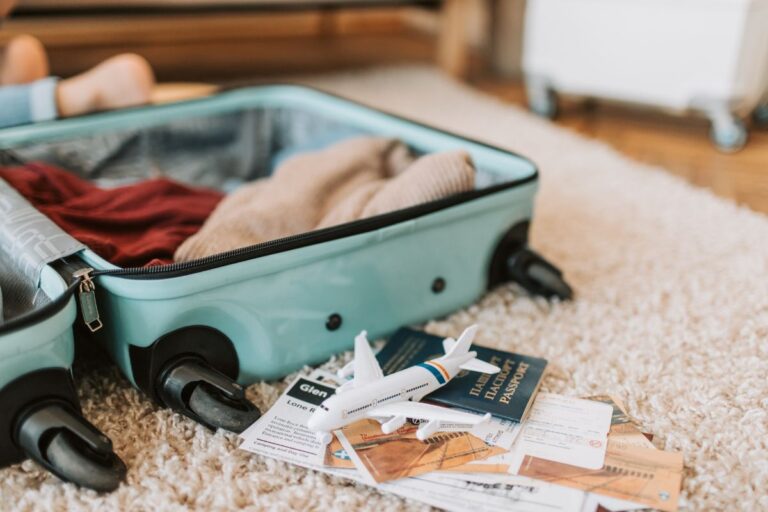 10 Day Travel Wardrobe Summer Essentials: Packing Light & Staying Stylish