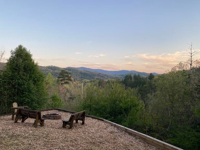 I Keep Going Back to This Tiny Georgia Mountain Town — Here’s Why